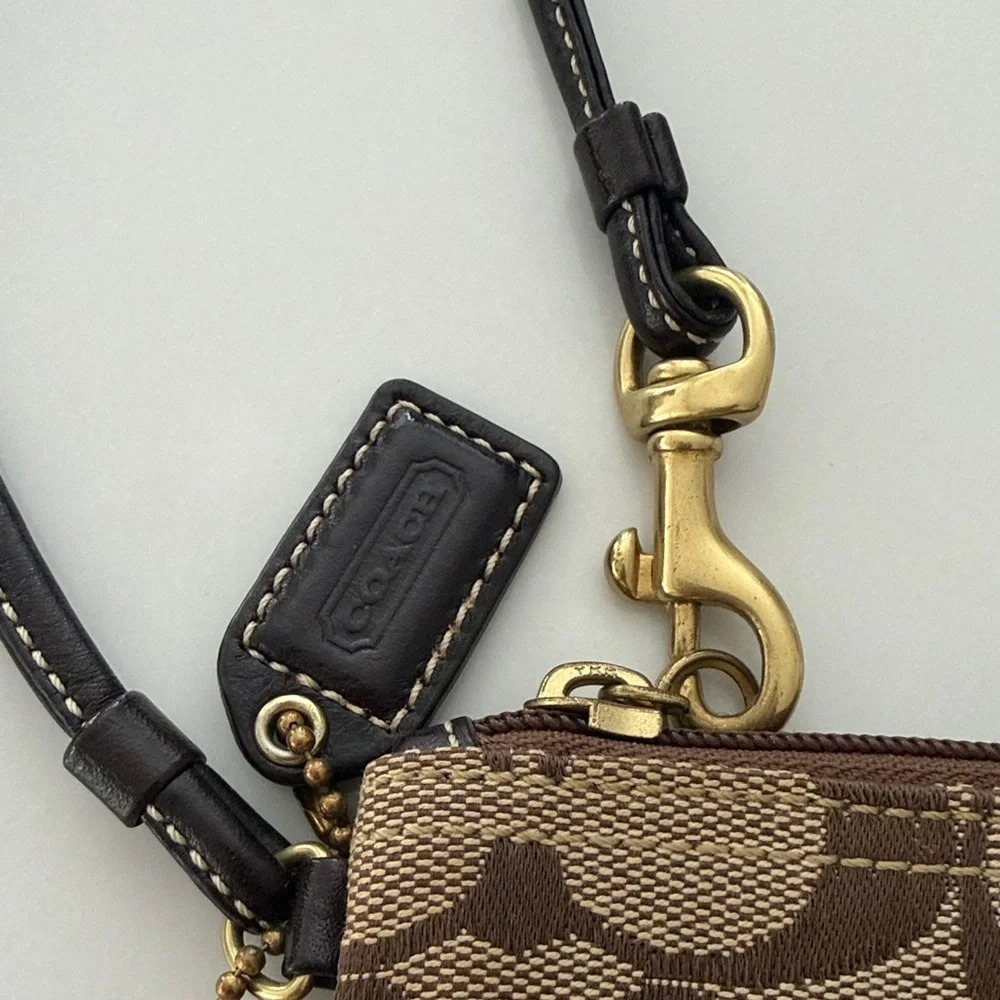 Coach Brown Signature Canvas Card Case Wristlet - Picture 2 of 2